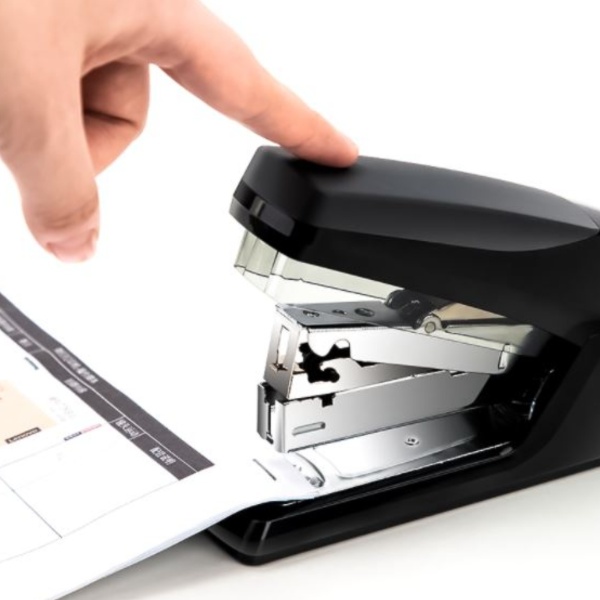 deli-0368-effortless-stapler-20-sheets-capacity-d2v2.jpeg