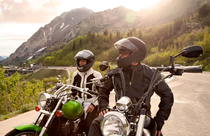 Can female riders wear men's motorcycle gear? (and vice versa