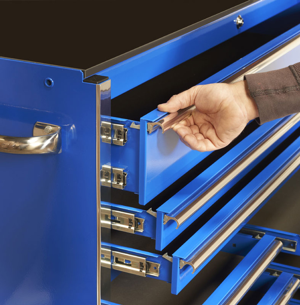 Extreme Tools 72" RX Series 31-Drawer 25" Deep Roller Cabinet and Chest Combo - Blue Extreme Tools 72" RX Series 31-Drawer 25" Deep Roller Cabinet and Chest Combo - Blue