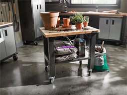 Gladiator 3' Hardwood Mobile Workstation