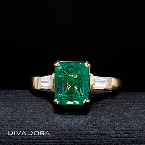 18K Solid Gold 3.19ct Emerald Engagement Ring with 2 Genuine Baguette Diamonds, EMR012019