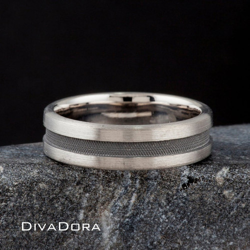 Cross Etched Center Band - Gray Gold