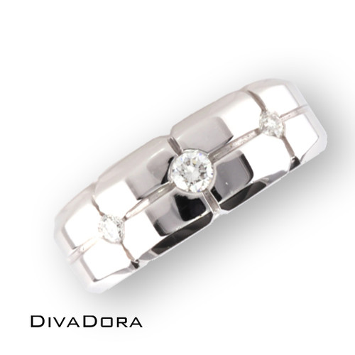 Grooved Diamond Band - Gold Grooved Diamond Band - Gold