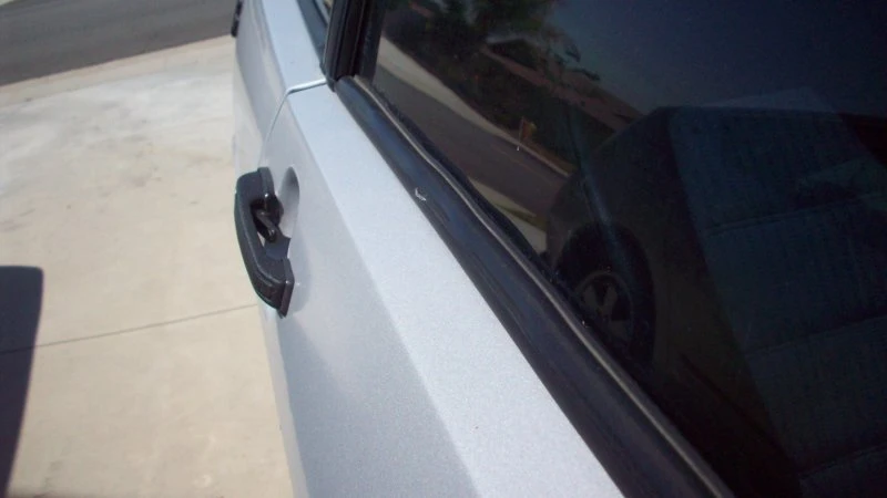 Scirocco/Cabriolet MK1 - Outer Window Scraper