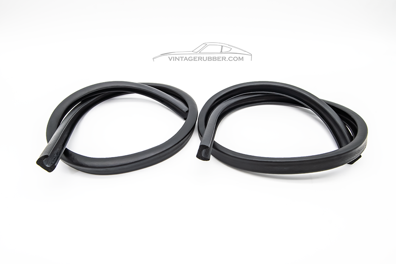 Datsun 240Z/260Z/280Z - Outer Quarter Glass Seal Pair