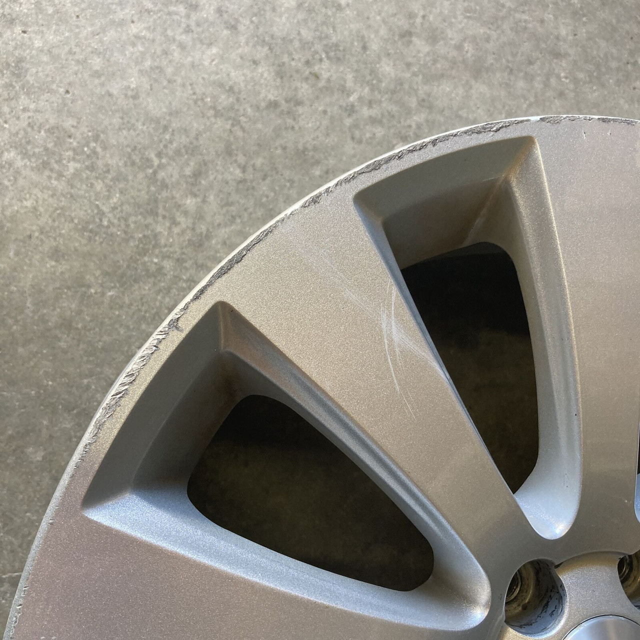 2010 - 2012 Subaru LEGACY 17'' OEM Wheel 17x7.5 48mm 5x100 68786