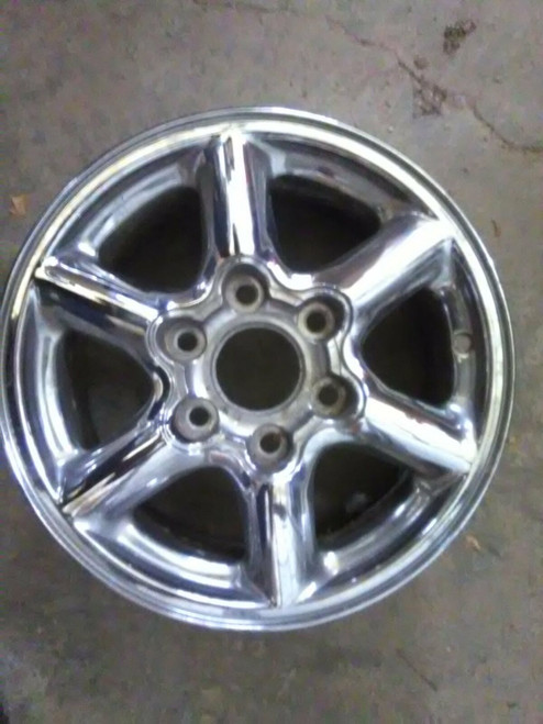 (1999-2000) Cadillac ESCALADE 16x7 6x5.5 6x139.7 Aluminum Alloy Chrome 6 Spoke 5