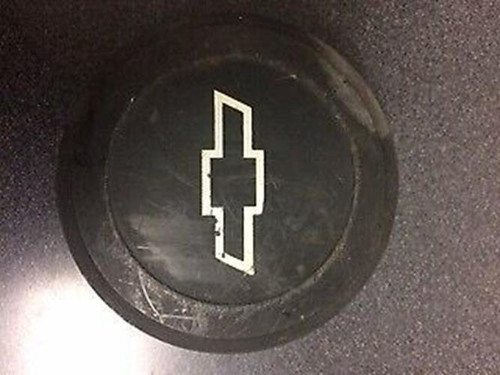 *CHE 208* Chevrolet OEM Center Wheel Cap Black Plastic No Part Number Diameter 2