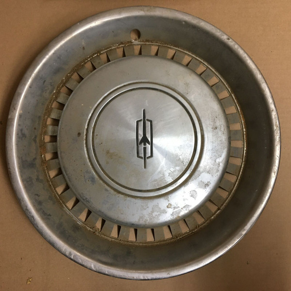 One Pair of Vintage Oldmobile Wheel Covers OLD02