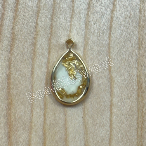4150_Charm - Teardrop (Gold Flake)_1