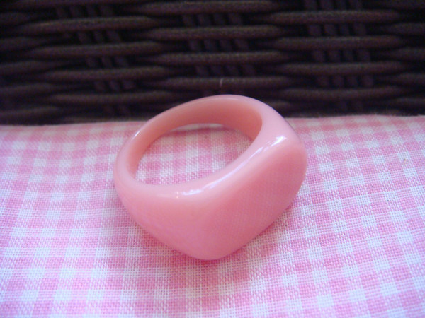 Acrylic Ring Finding (Indian Pink)