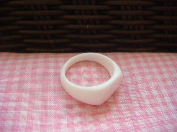 Small Acrylic Ring Finding (White)