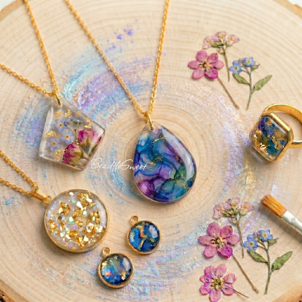 Resin Jewellery Making