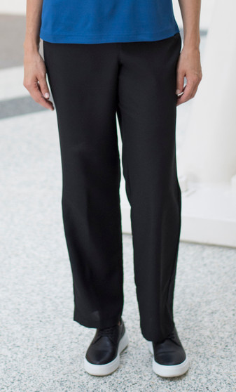 ESSENTIAL SOFT-STRETCH STRAIGT LEG PANT