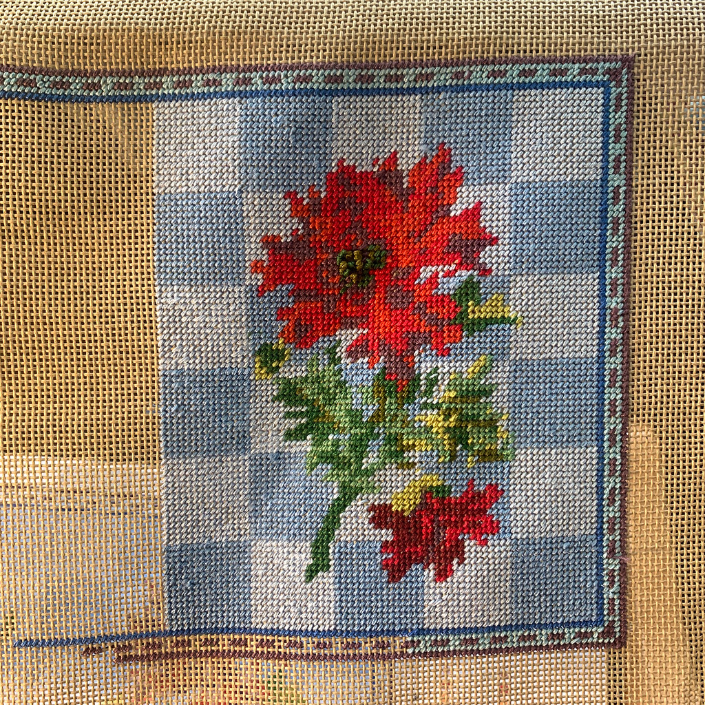 Sajou Needlepoint Fleurs - Poppy Dahlia Carnation