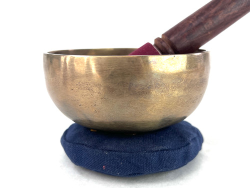 Hand Hammered Himalayan Singing Bowl 4.5"