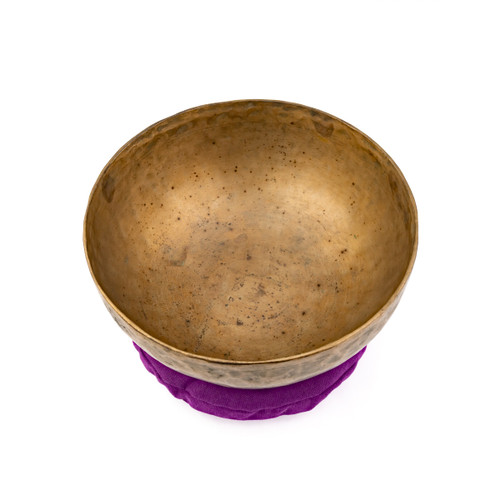 9.25" C/F# Note Antique Himalayan Singing Bowl #c14000126