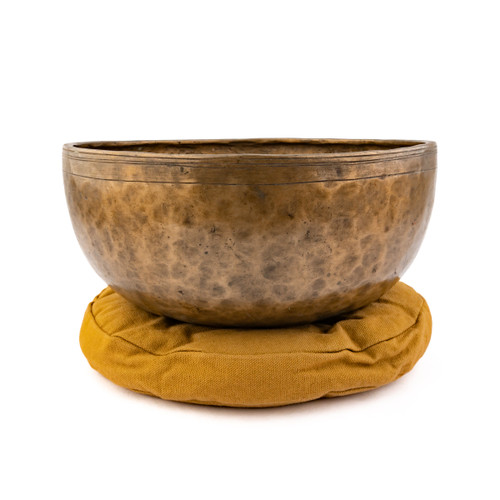 10.25" C#/A Note Antique Himalayan Singing Bowl #c18600126