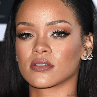 10 Most Notable Celebrities With Hazel Eyes