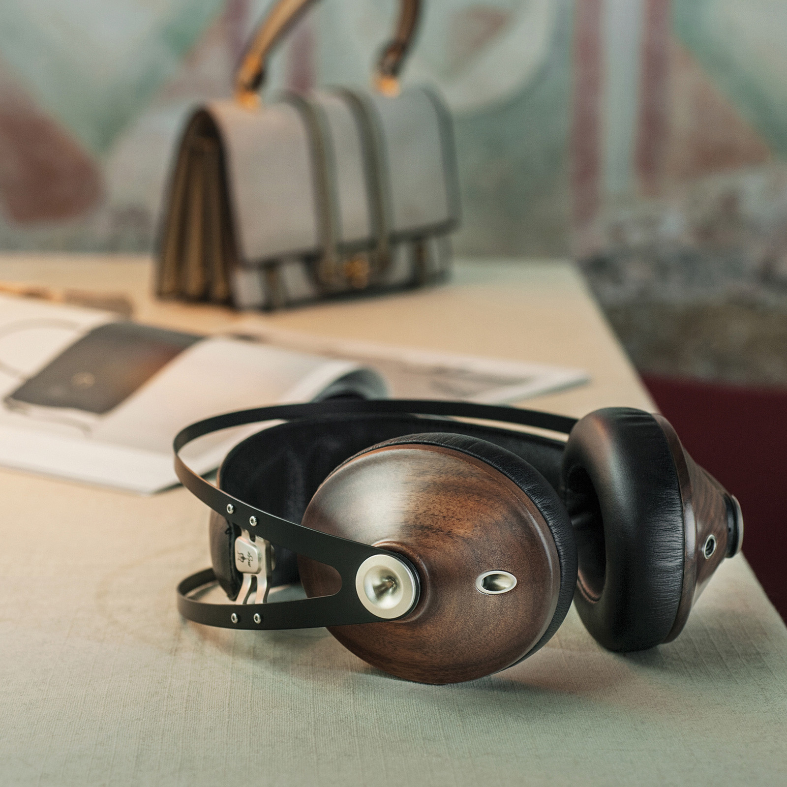 ヘッドホン MEZE AUDIO 99 Classics WALNUT SILVER Amazon.com: MEZE AUDIO | 99 Classics Walnut Silver & Boom Mic