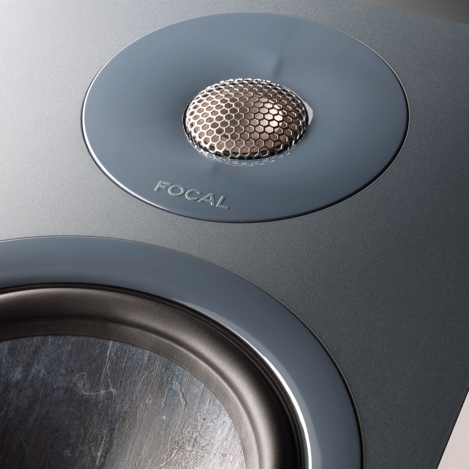 Focal Chora 806 Bookshelf Speakers - Dark Wood - Pair
