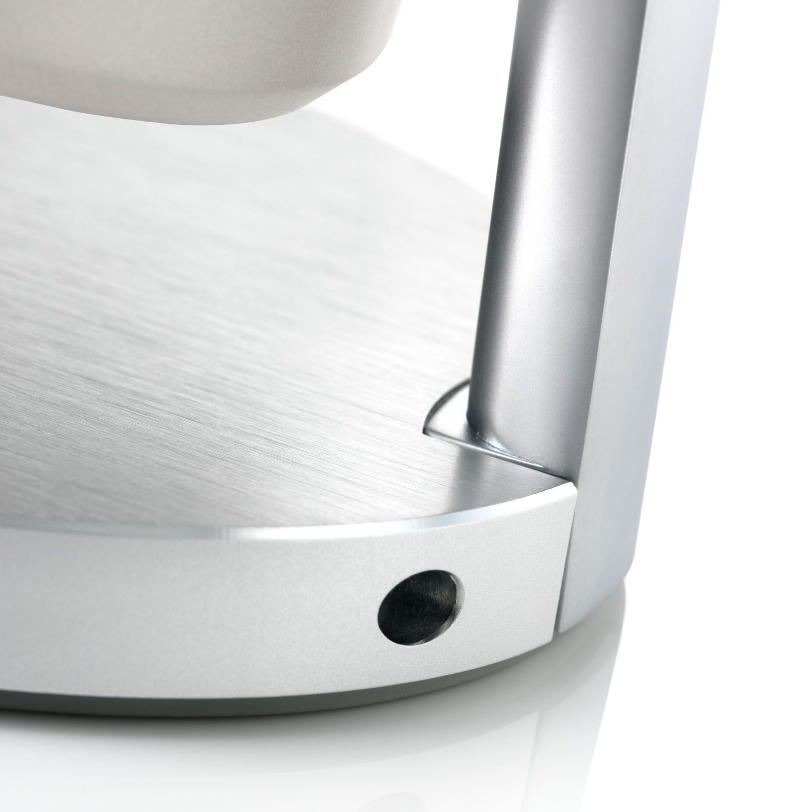 Lower display of Bowers & Wilkins M-1 Satellite Speaker