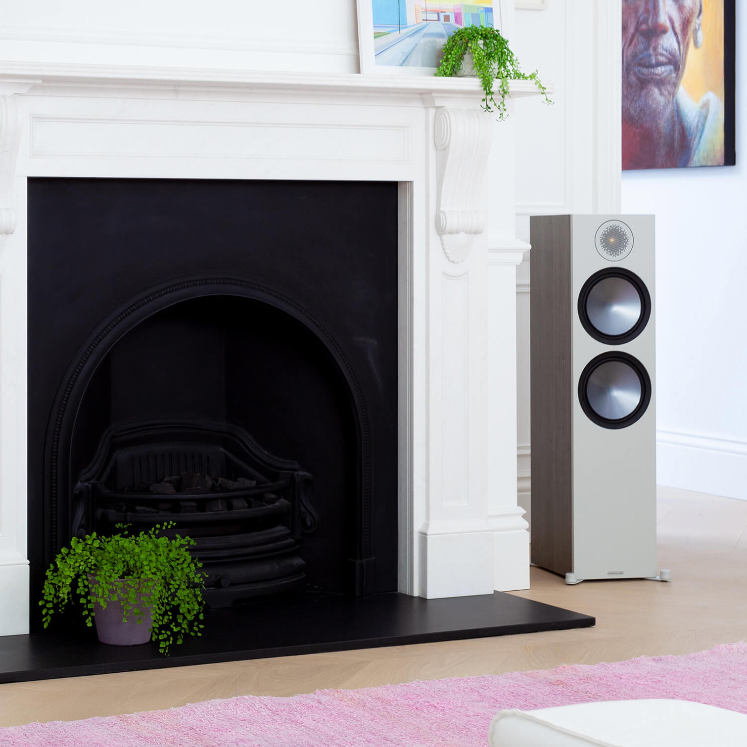 Home display of Monitor Audio Bronze 500 6G Floorstanding Speaker