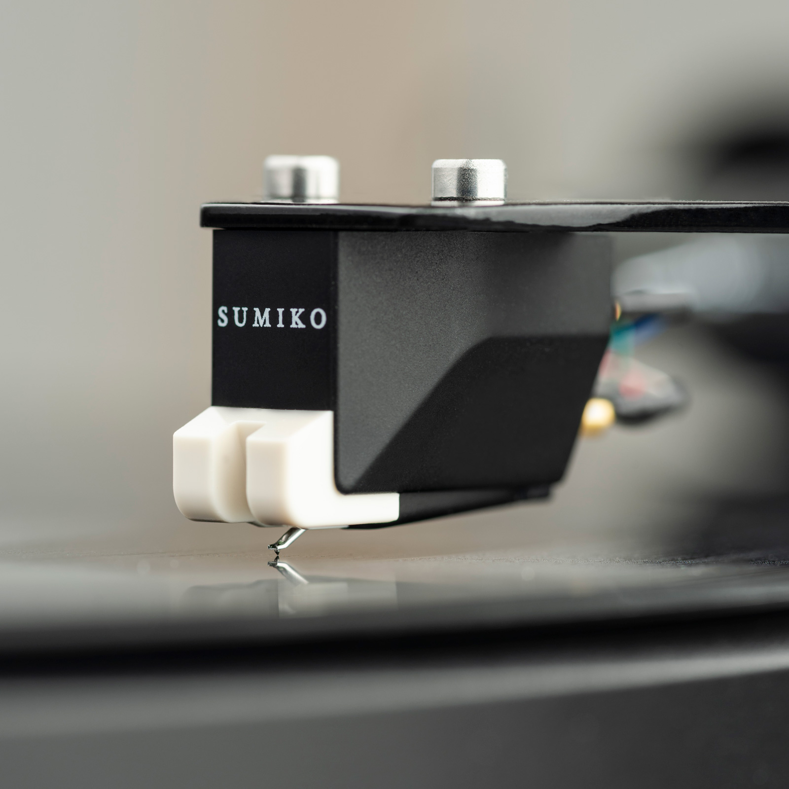 Sumiko of Pro-Ject Debut Carbon EVO Turntable