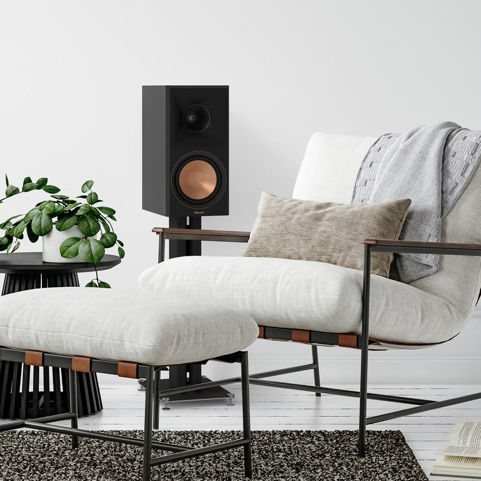 Home display of Klipsch Reference Premiere RP-600M II Bookshelf Speakers