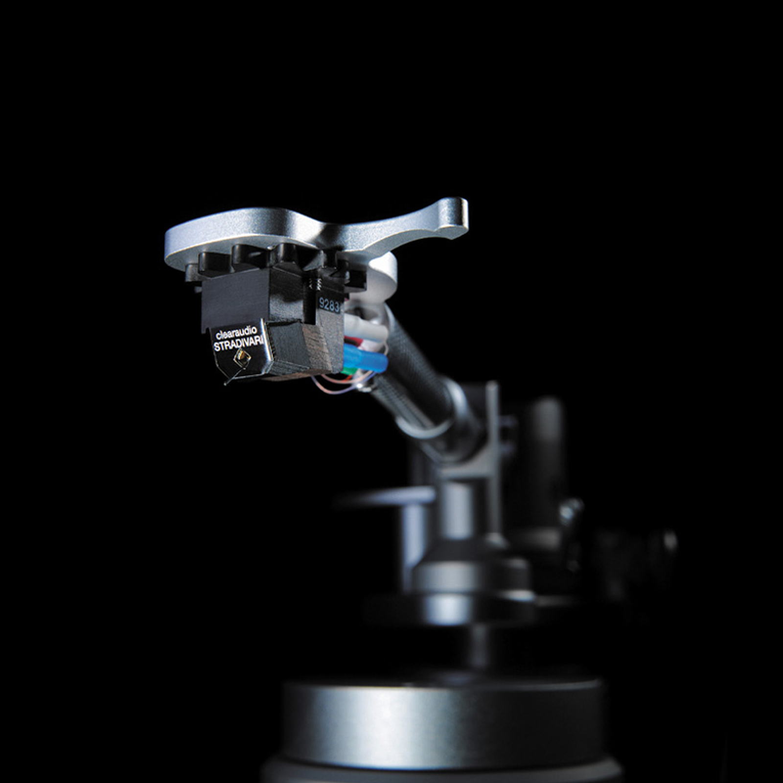 Full Display Of Clearaudio Stradivari V2.1 MC Phono Cartridge