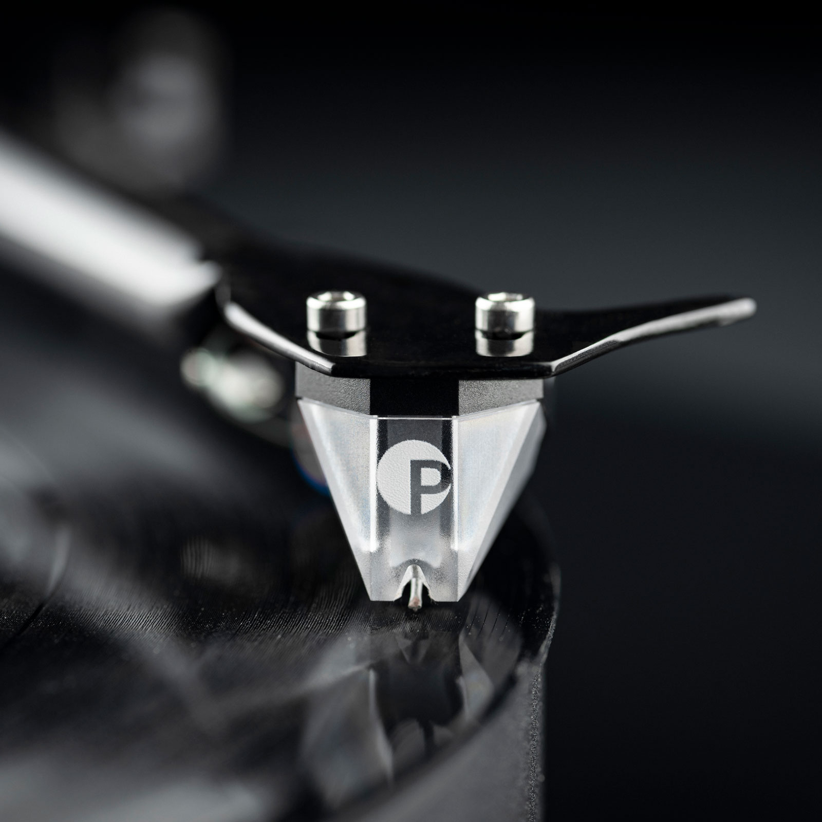 Use of Pro-Ject Debut Pro B Turntable