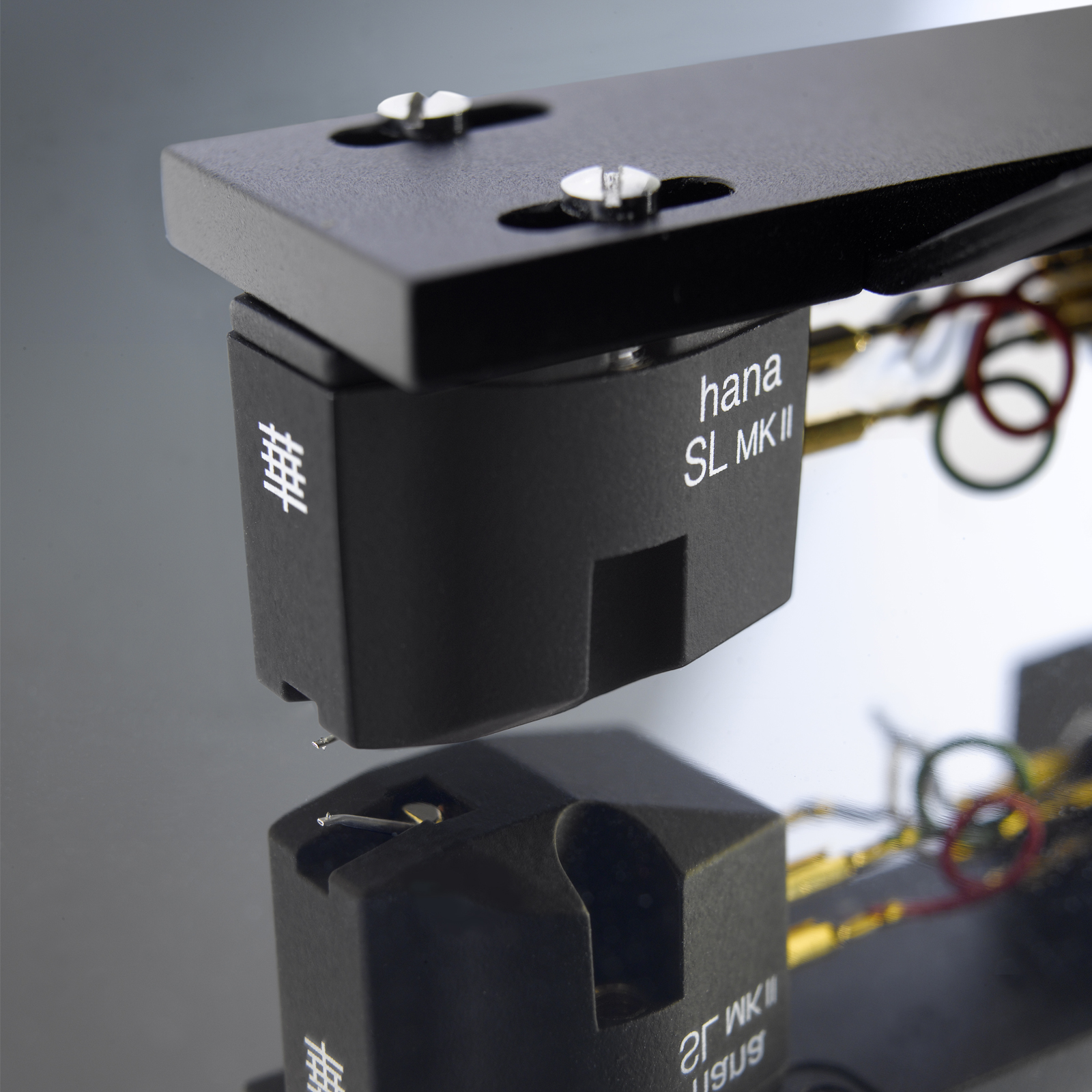 Interior of Hana SL MK II Moving Coil Cartridge