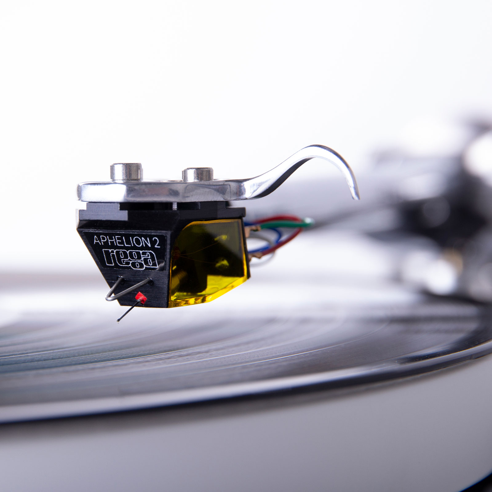 white Rega Planar 10 with Aphelion 2 Cartridge detail view