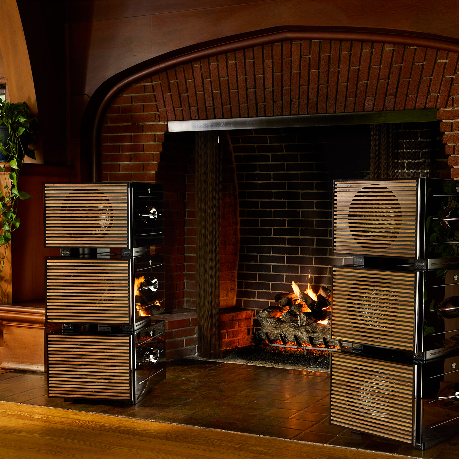 Lifestyle of REL Acoustics Carbon Special Black Label Grille