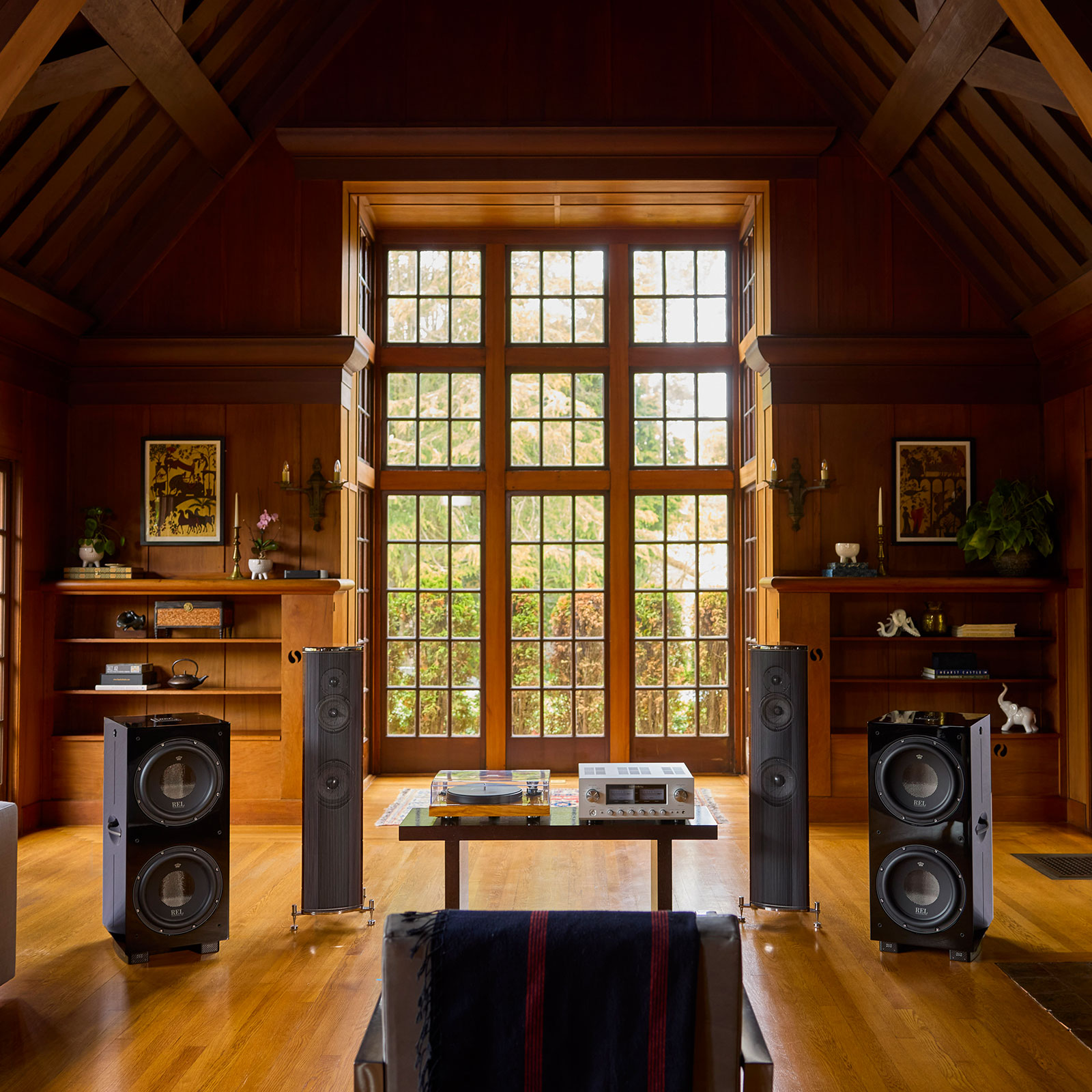 Lifestyle of REL Acoustics 212 Black Label Grille