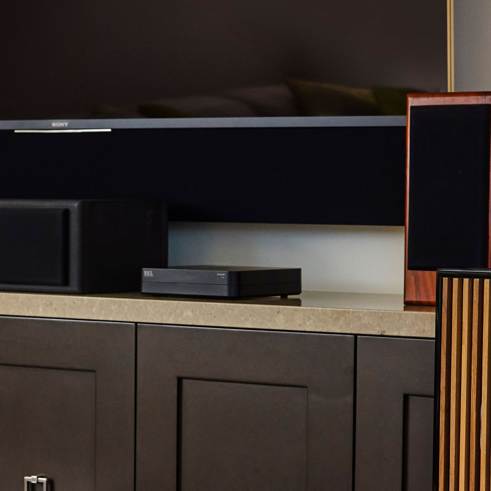 REL Acoustics Airship Direct - Thumbnail 4