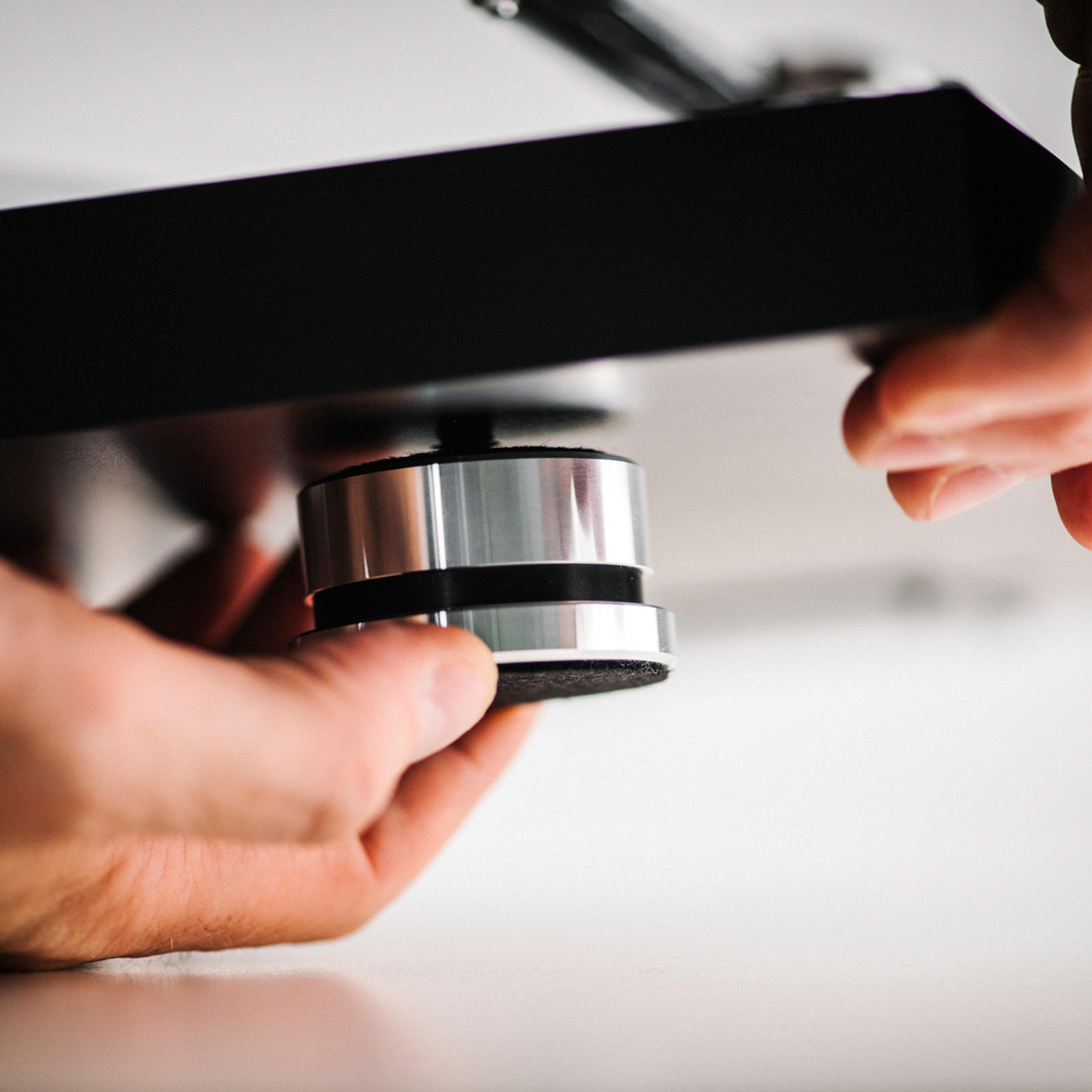 Details of Pro-Ject Debut Reference 10 Turntable - Black - Pick it Pro B Cartridge