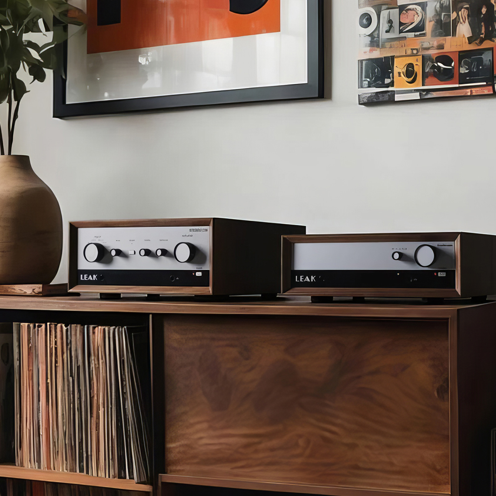 LEAK TruStream network player in a living room hi-fi system with Stereo 230 amplifier