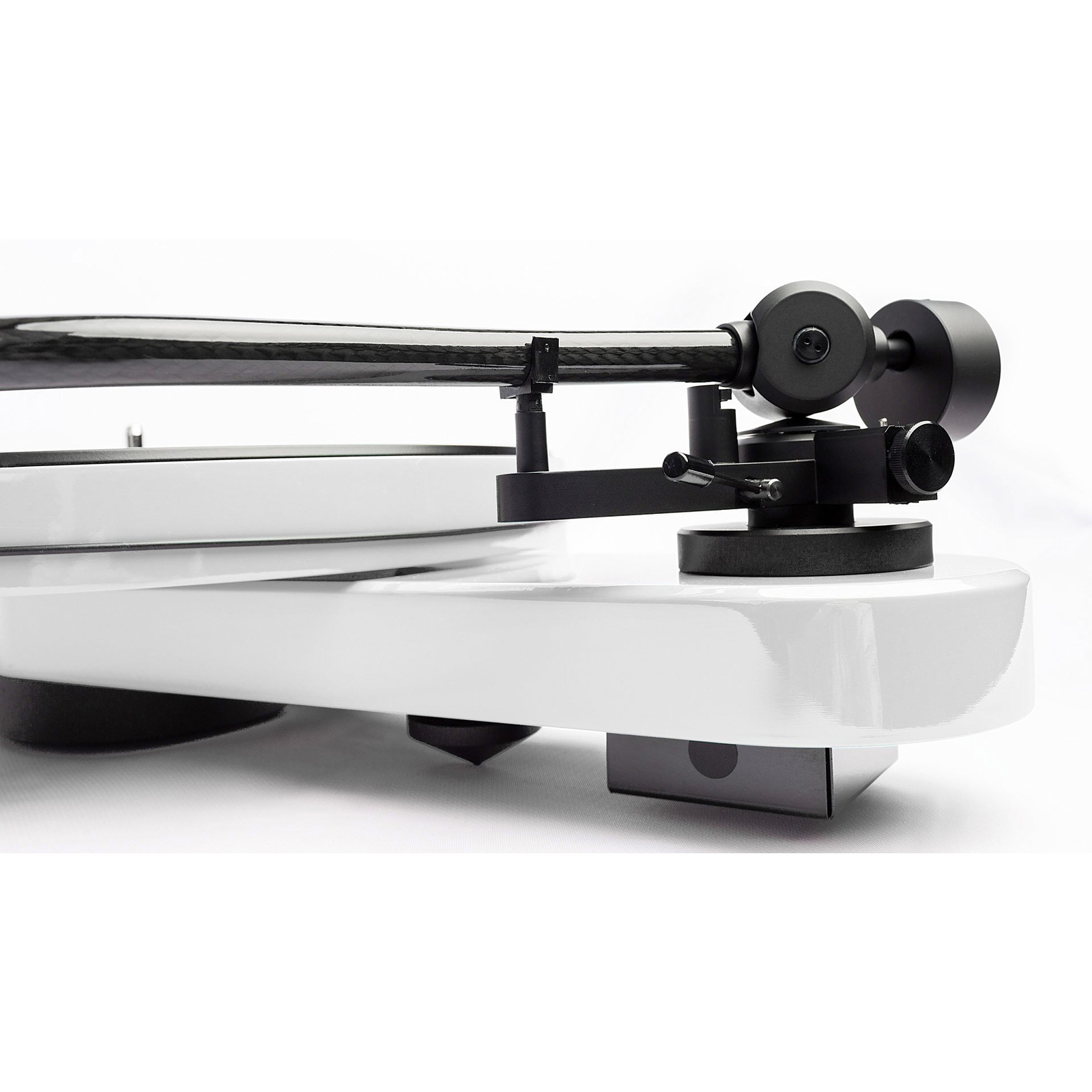 Detail crop of the Pro-Ject RPM 3 Carbon Turntable in Gloss White