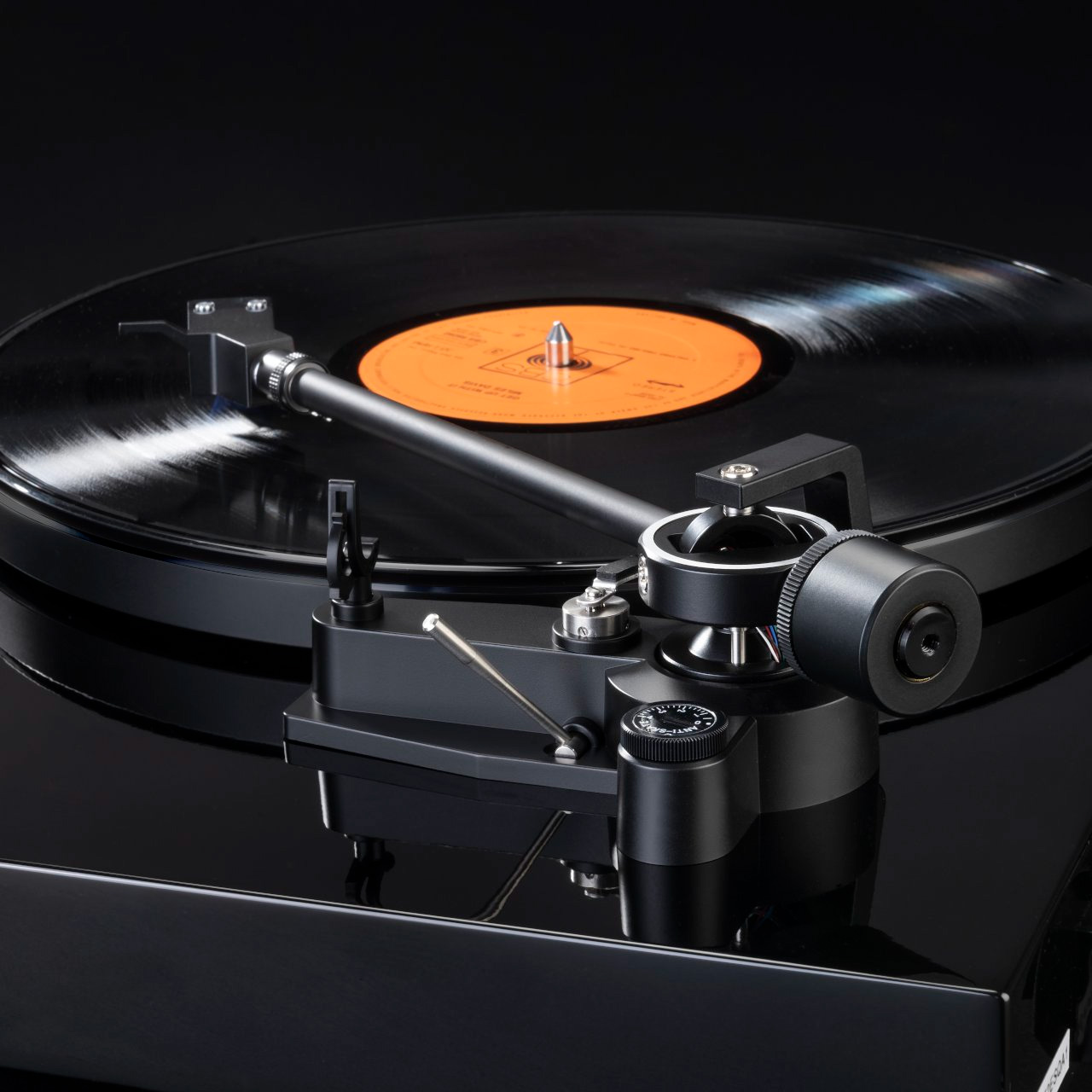 Use of Dual CS 618Q Direct Drive Turntable