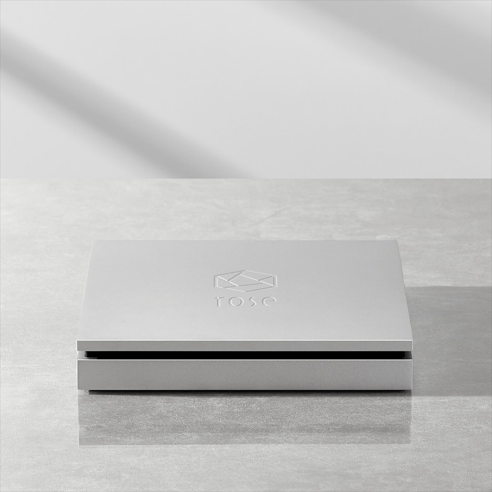 Front of Marantz M-CR612 Network CD Receiver