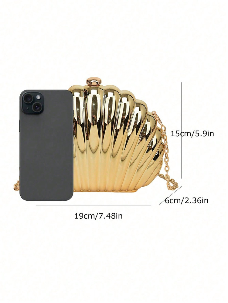 Seashell Clam Clutch - Gold