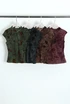 Floral Textured Keyhole Mandarin Top