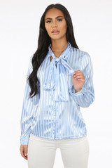 Contrast Stripe Print Knotted Shirt