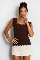 Scallop Hem Fine Knit Vest