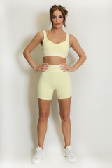Contrast Piping Sports Bra And Shorts Set
