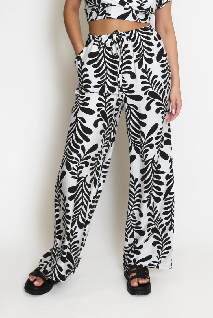 Leaf Print  Wide Leg Trouser