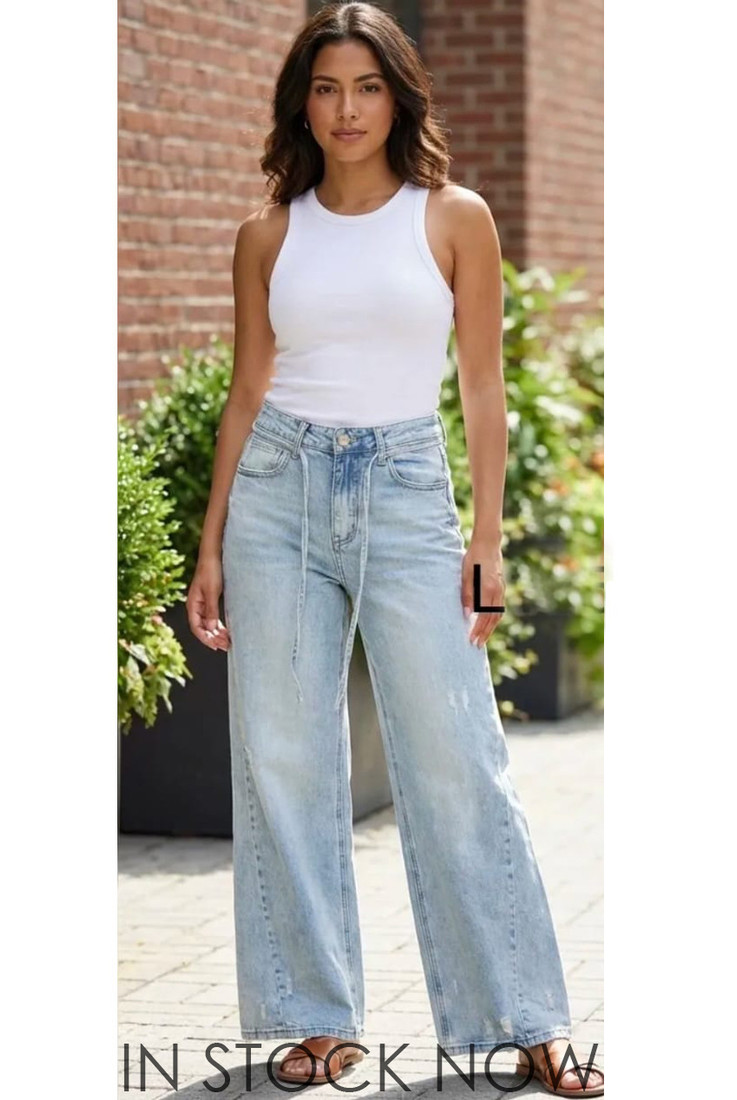 Twisted Seam Light Wash Jeans