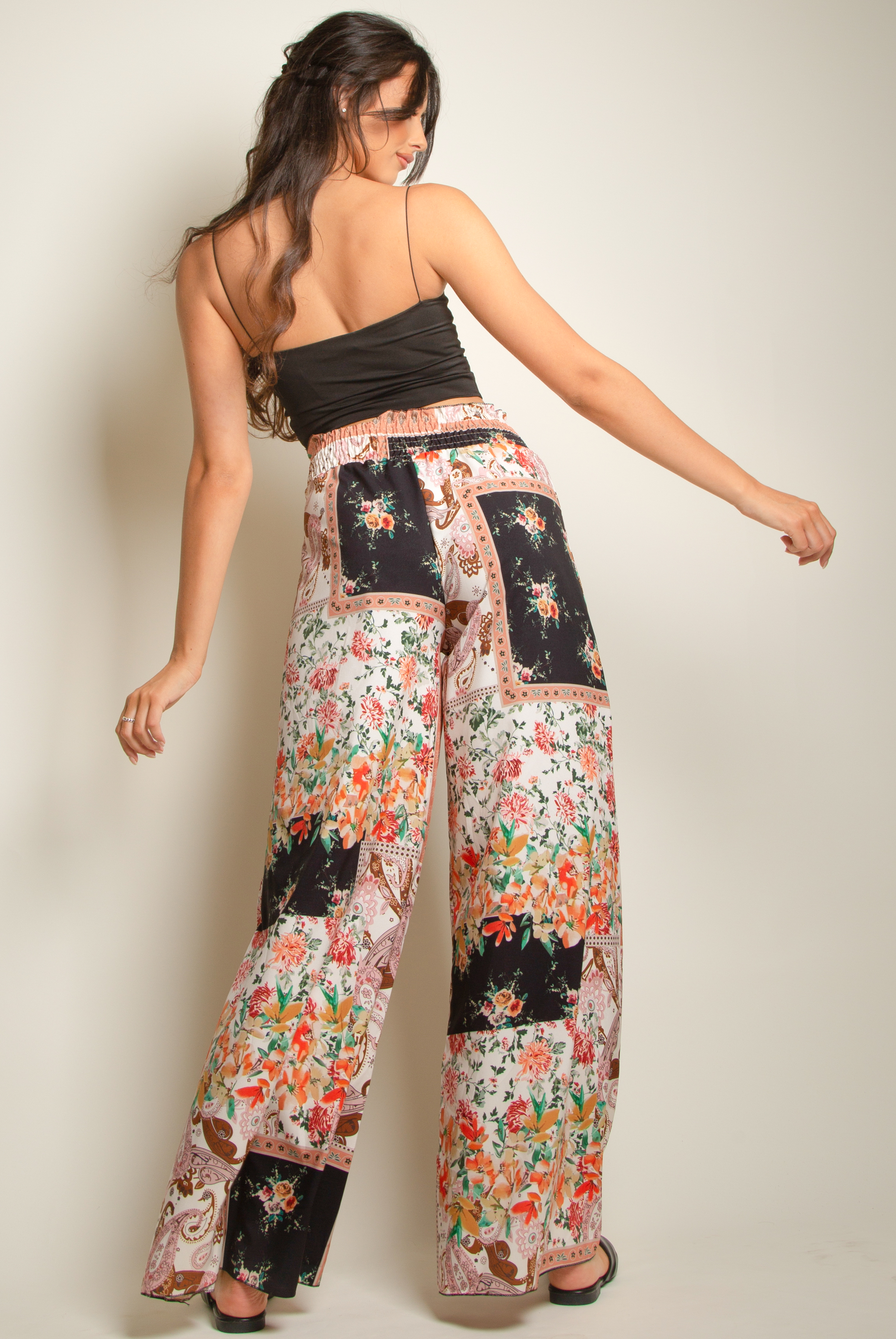 L'AGENCE Pilar Wide-Leg Pant in Buff Multi Tonal Rose Floral