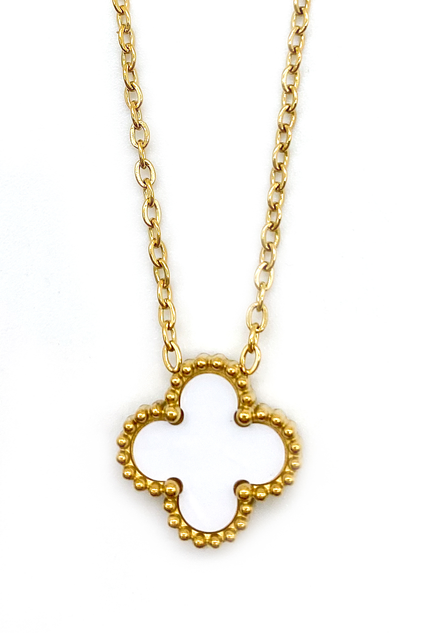 Clover Style Pendant Necklace - Buy Fashion Wholesale in The UK